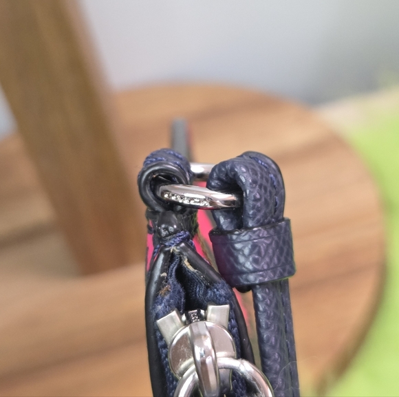 Coach Wristlet in Midnight Blue & Pink Ruby Sienna Rose print NWOT - Picture 6 of 13